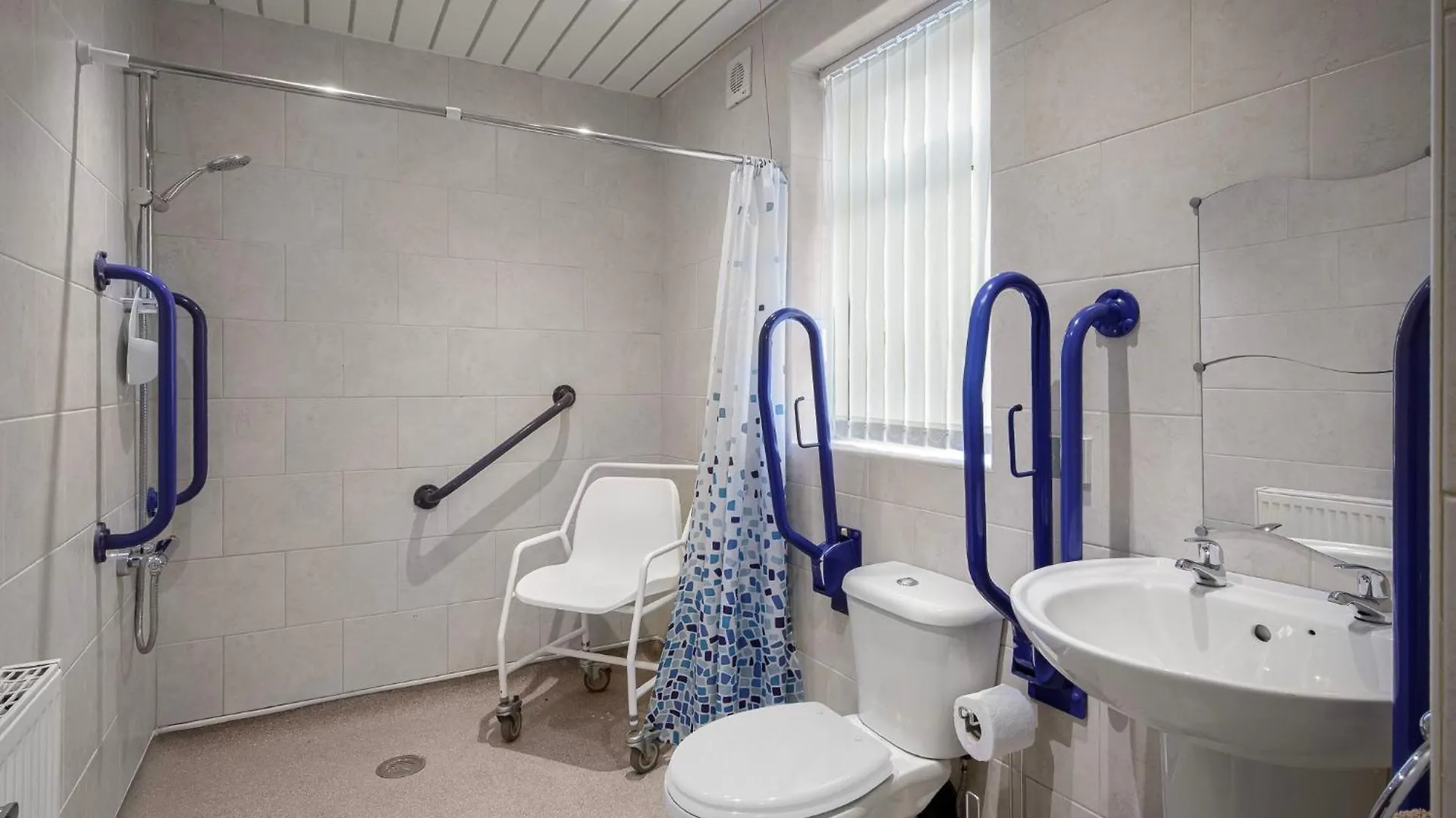 Arnside - Spacious 10-Bedroom Seaside Cottage Blackpool