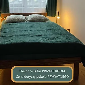 https://hostel-tom.krakowhotelspoland.com